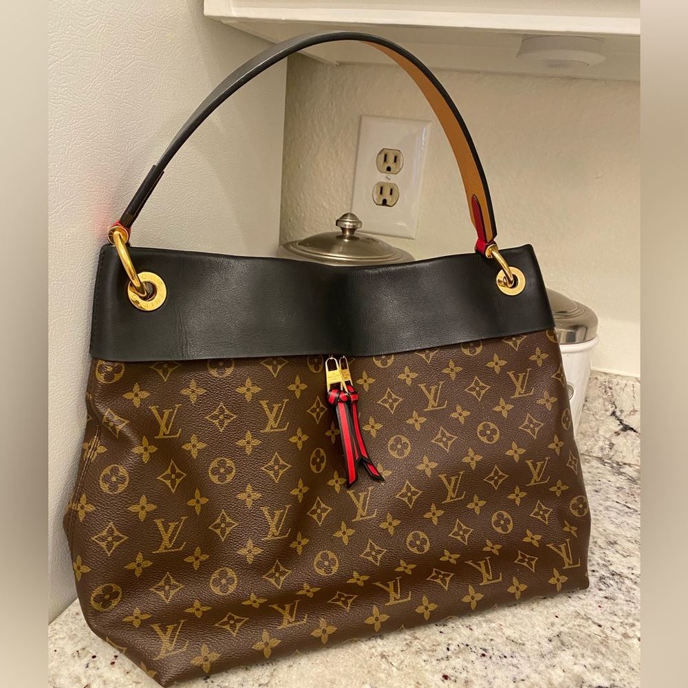 Monogram Tuileries
Hobo Purse